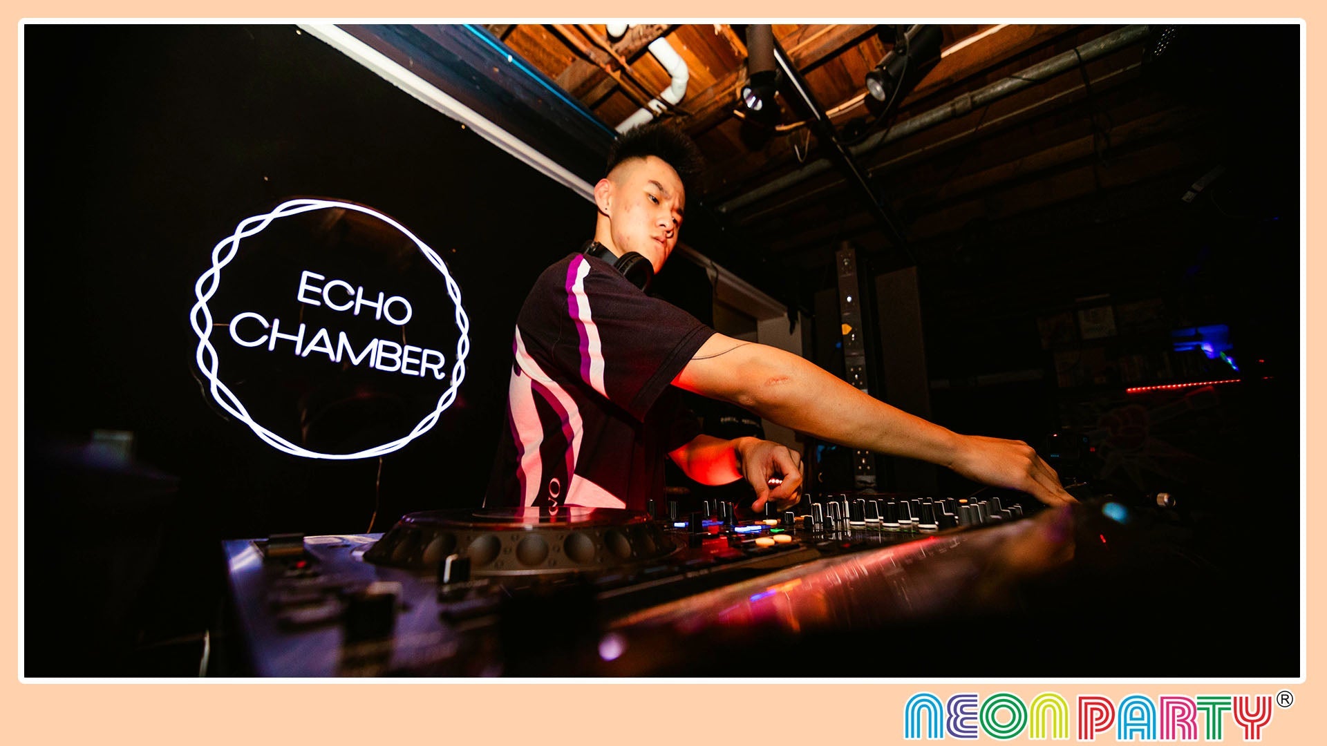 Neonpartys®UK_Custom neon and take a very good vibes to your echo chamber