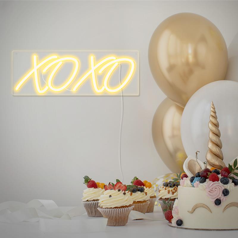 Xoxo led signs - neonpartys.co.uk