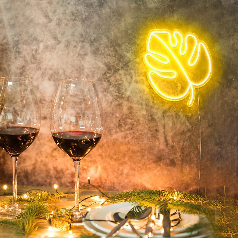 Trinx Banana Leaf - neonpartys.co.uk